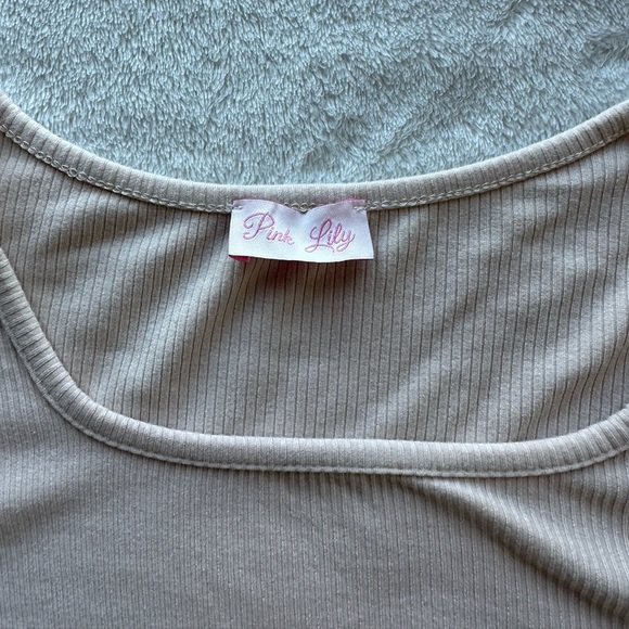 Pink Lily Top - Picture 3 of 3